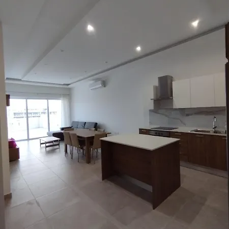 Apartman High 5 *